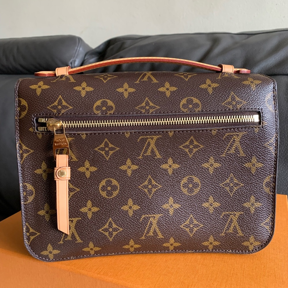 ‼️sold‼️Louis Vuitton Pochette Metis - Picture 9 of 16
